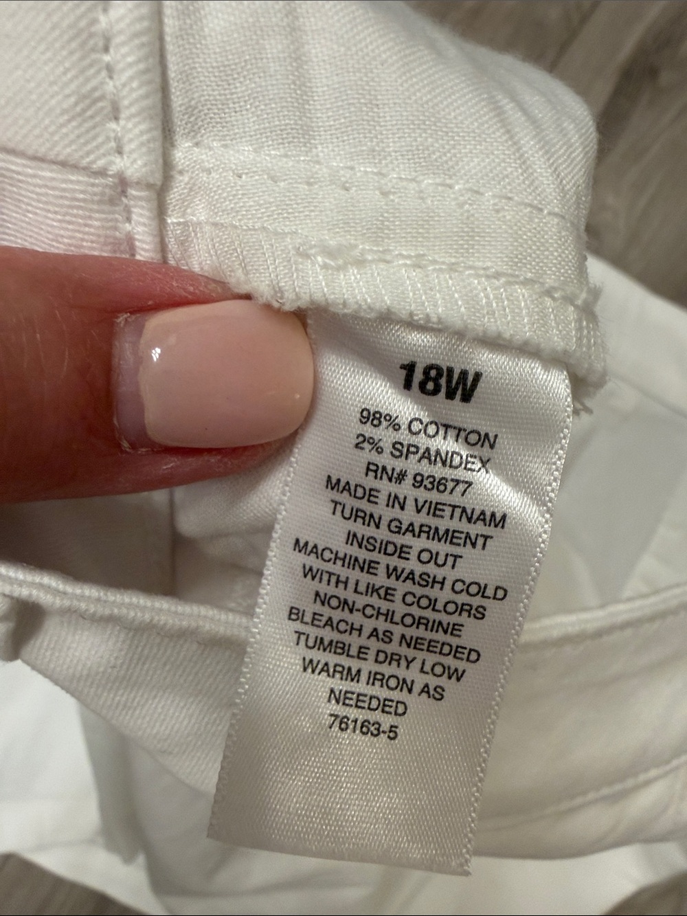 Classic White Cotton Shorts - 18W - Picture 6 of 7